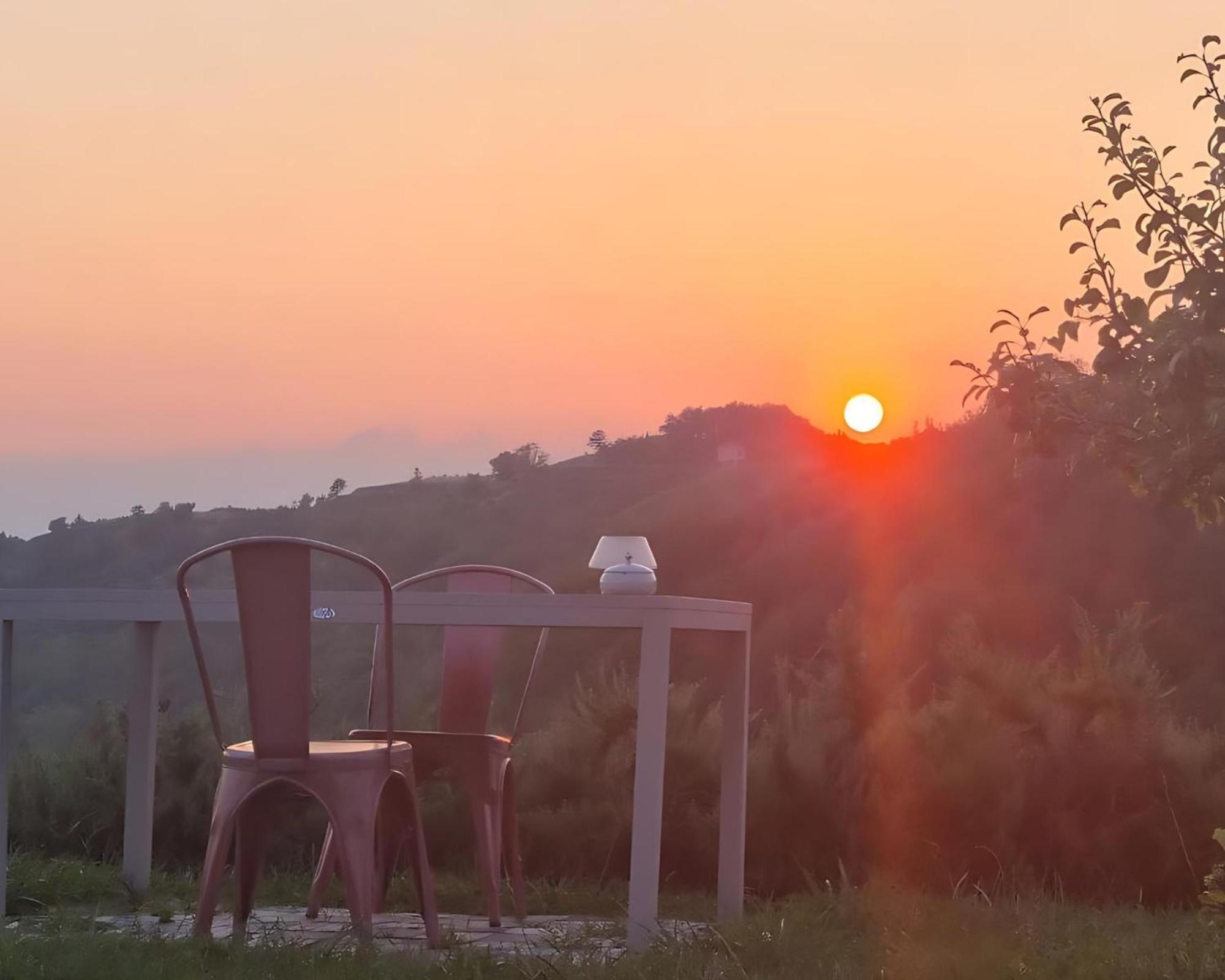 Cascina Facelli - Luxury Country House Bed & Breakfast Bossolasco Oda fotoğraf